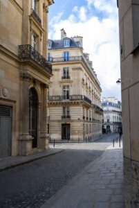 Naturalisation par mariage : examen civique et obligations 2026