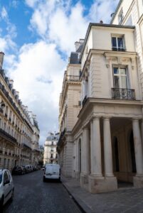 Dispense de l’examen civique : qui peut être dispensé et comment